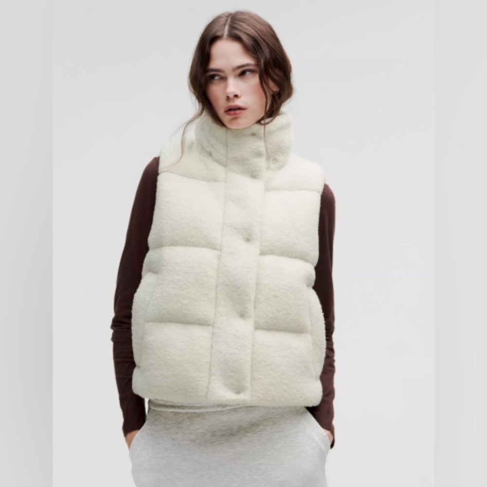 Lululemon Wunder Puff Cropped Vest *Textured Fleece-NWT Size 4